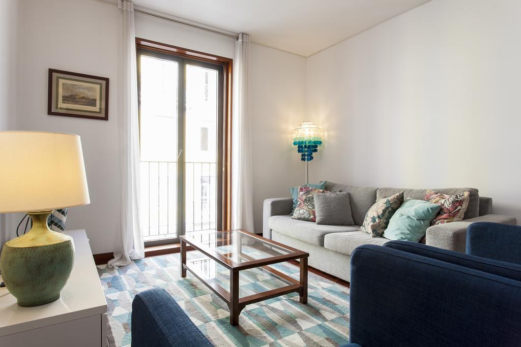 Charming 2-Bedroom Apartment In The City Centre Lisboa Eksteriør billede