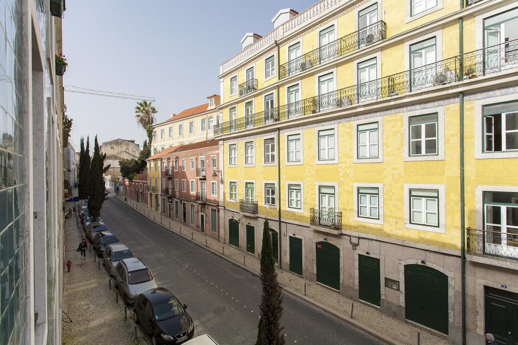 Charming 2-Bedroom Apartment In The City Centre Lisboa Eksteriør billede