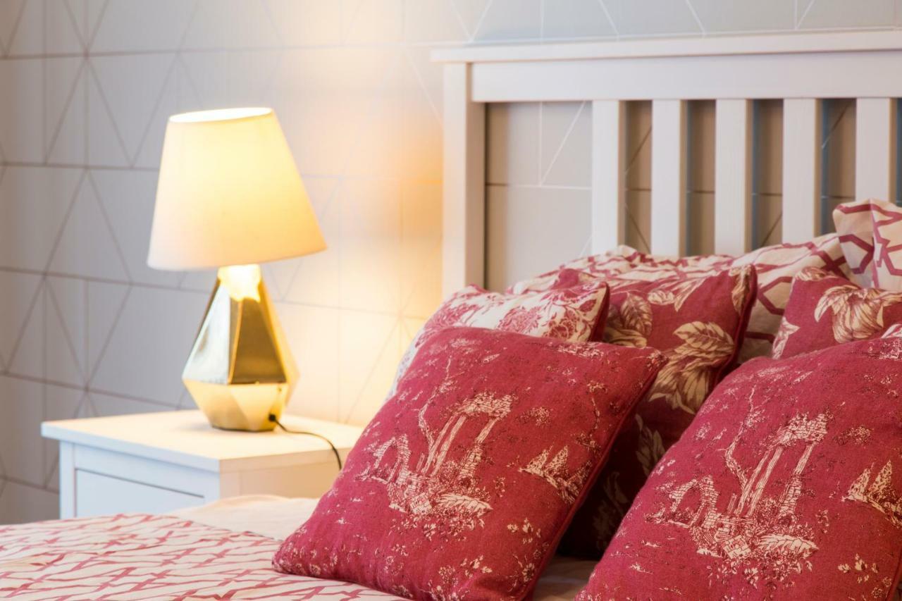 Charming 2-Bedroom Apartment In The City Centre Lisboa Eksteriør billede